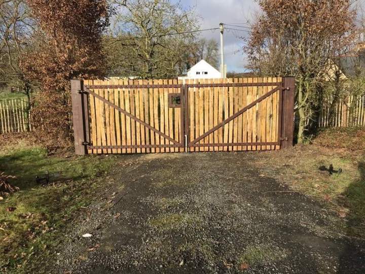 Fournisseur et réparateur de piquets en bois Aubigné-sur-Layon